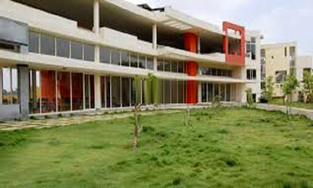 RS Royal Lakefront Residency 2