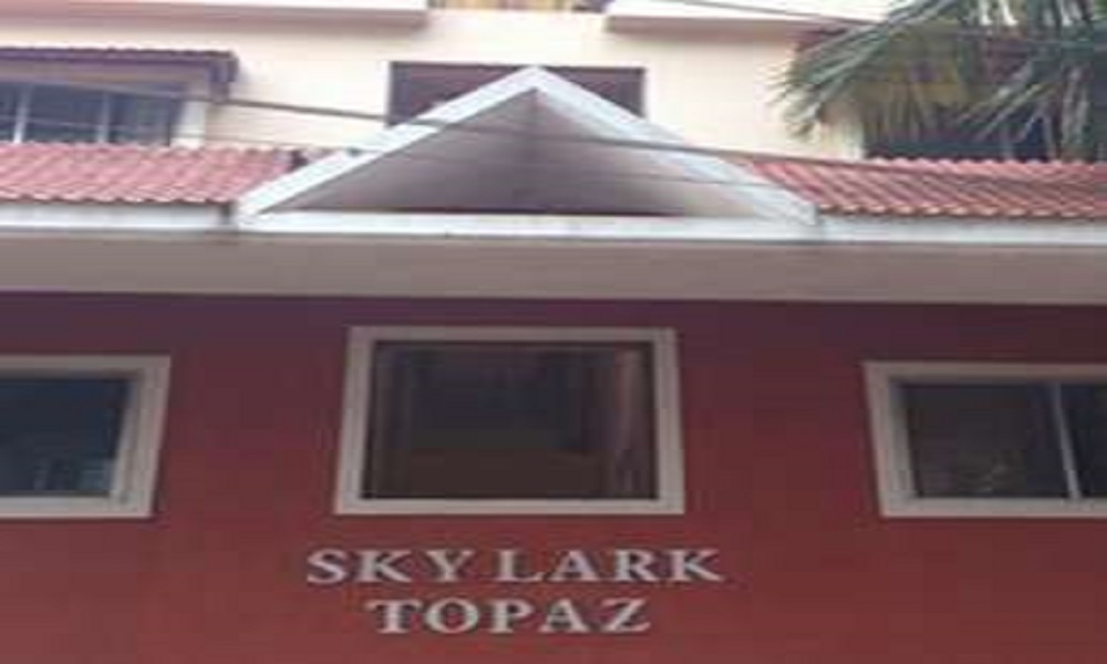 Skylark Topaz