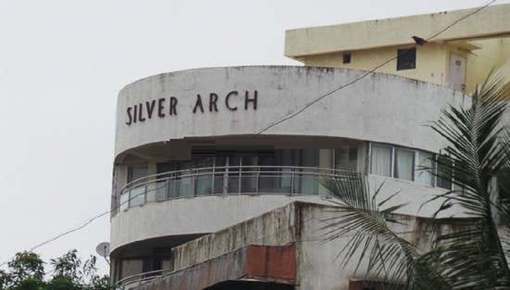 D Kapoor Silver Arch