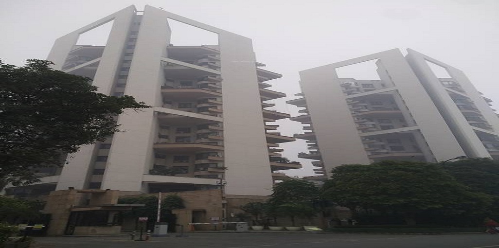 Silverglades The Laburnum