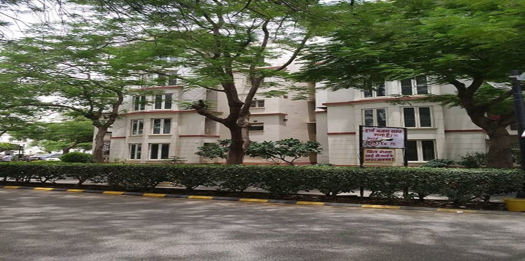 DLF Manhattan Apartments