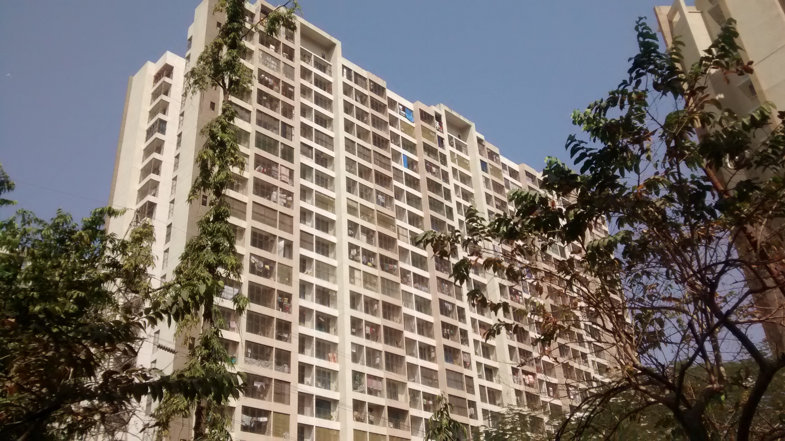 Raheja Serenity