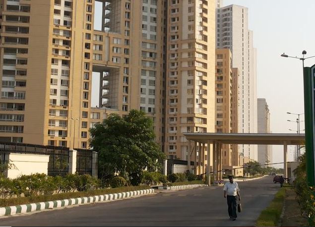 Jaypee Kalypso Court