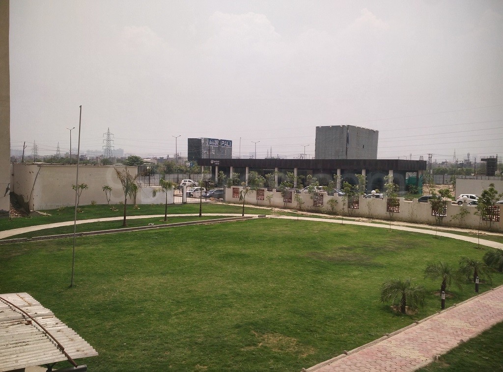 Aims Max Gardenia Golf City