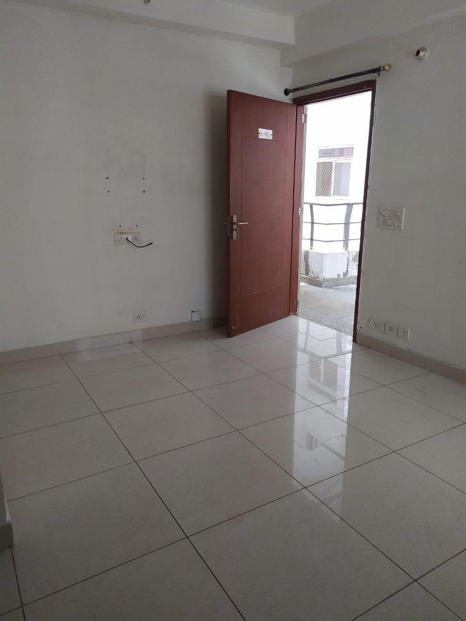 Logix Blossom Greens