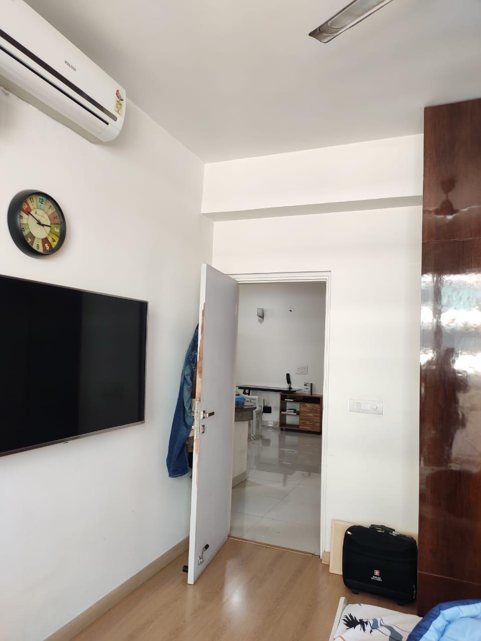 Emaar MGF Palm Studio