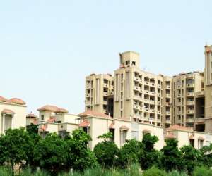 3 BHK  1500 Sqft Apartment for sale in  Parsvnath Edens in Alpha I Gr Noida
