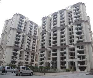 3 BHK  1045 Sqft Apartment for sale in  Mahagun Puram Phase II in NH 24 Highway