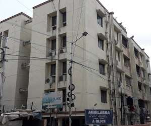 3 BHK  1200 Sqft Apartment for sale in  Reputed Abhilasha Apartments in Virugambakkam