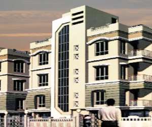 2 BHK  800 Sqft Apartment for sale in  1 1A Balaram Bose Ghat Road in Alipore