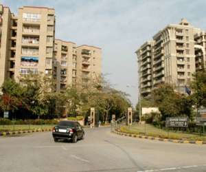 5 BHK  4395 Sqft Apartment for sale in  Eros Royale Retreat 3 in Sec 39 Charmwood Village