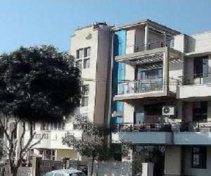 3 BHK  2000 Sqft Apartment for sale in  Munjal G 68 in Sushant Lok Phase 2